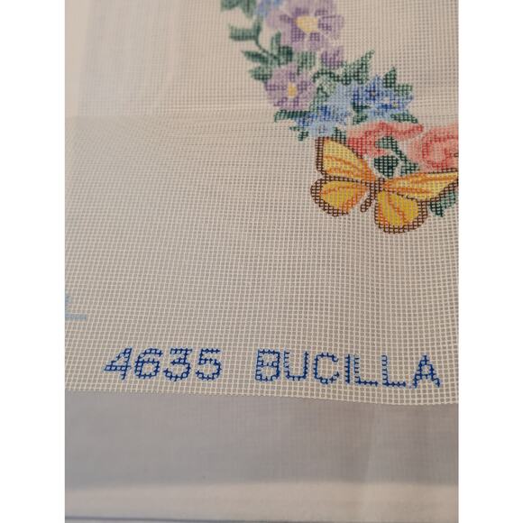 Vtg Bucilla Needlepoint Butterfly Wreath Mesh Design 1990 14" x 14" 4635 - Picture 3 of 8